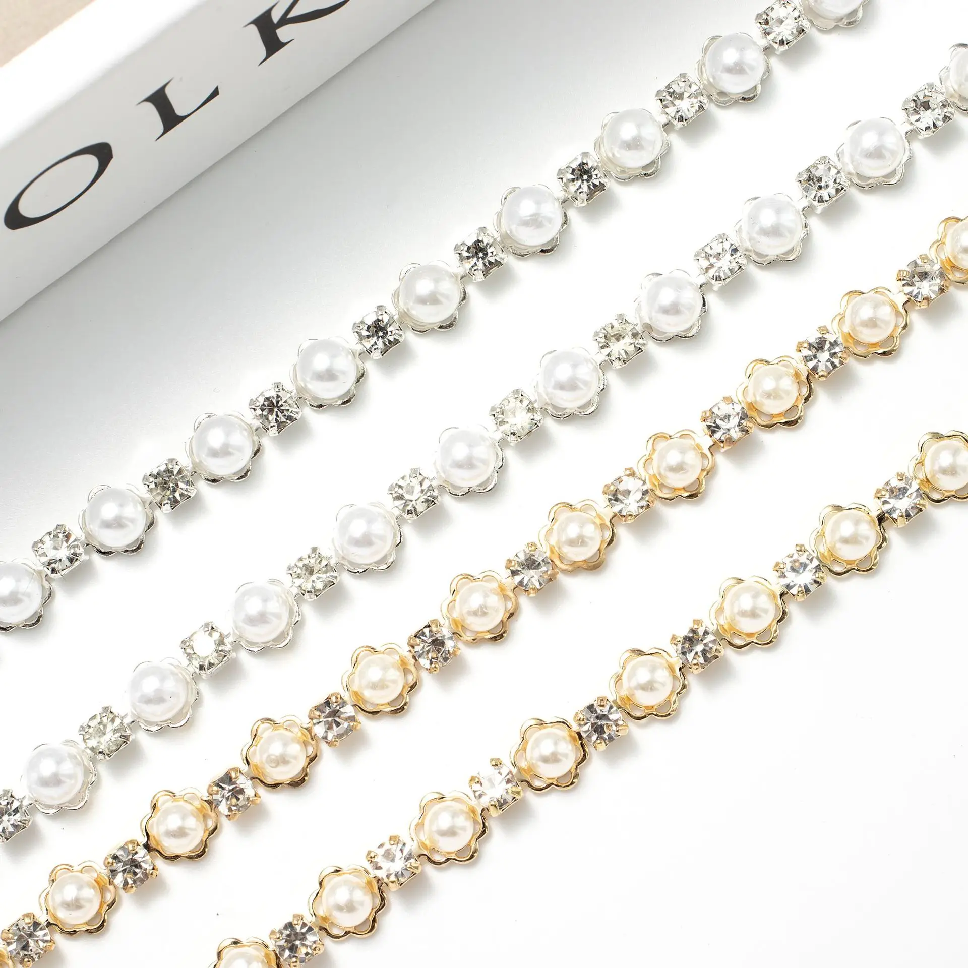 10Yards Rhinestone Chain Crystal Diamond Clothing Accessory Inlaid Pearls Rhinestone Ribbon DIY Crafts Party Gifts Decoration