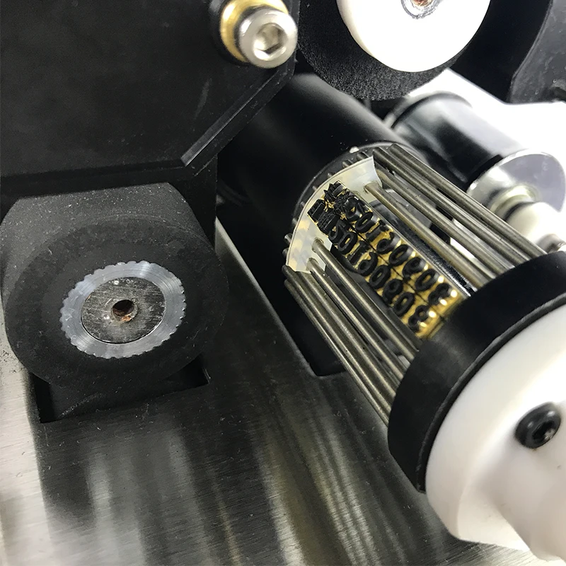 Automatic coding machine, marking machine, automatic paging machine