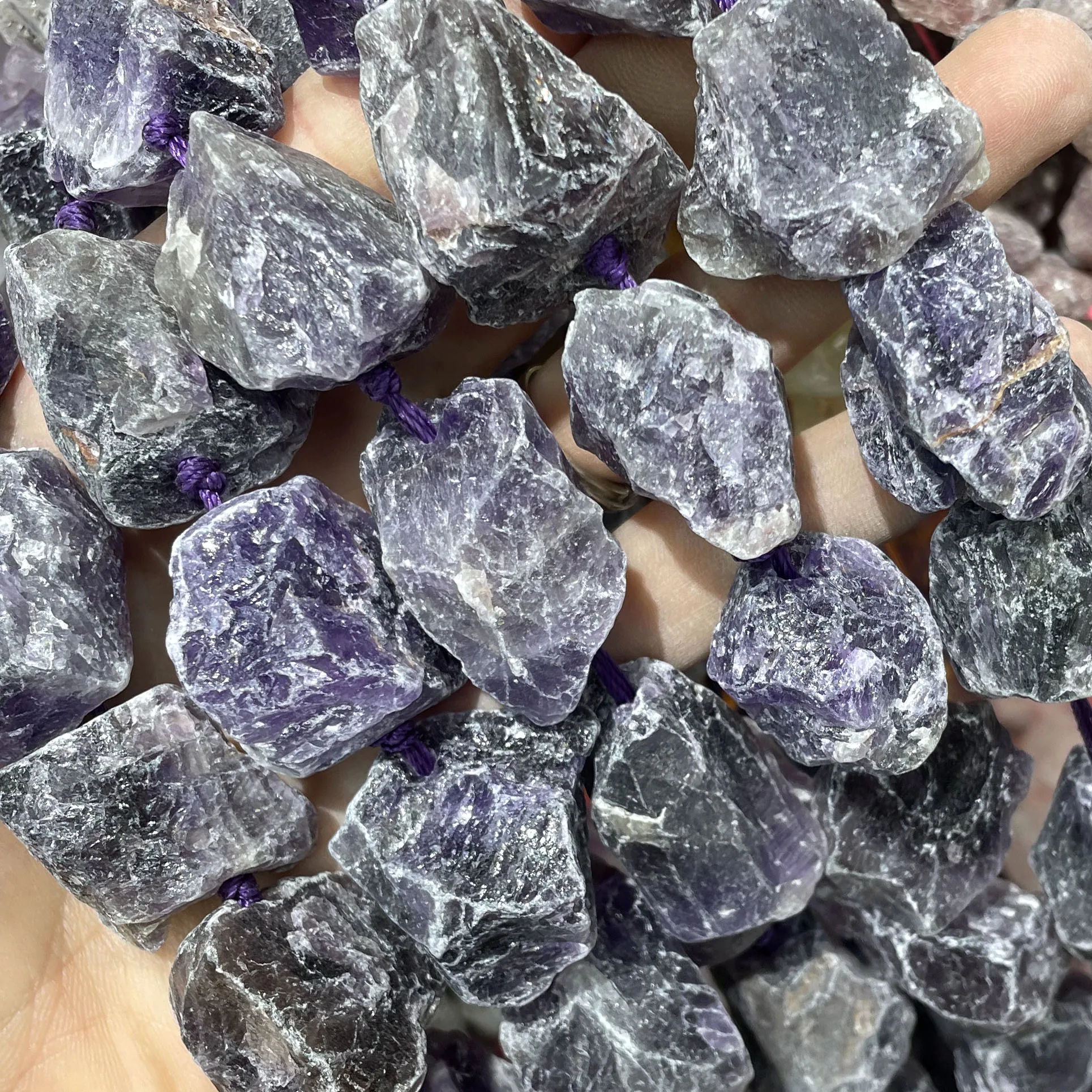 Natürliche Unregelmäßige Freiform-Rohsteine, Raue Fluorit-Mineralnuggets, Lose Abstandsperlen, DIY-Zubehör für Schmuckherstellung – Detail 11