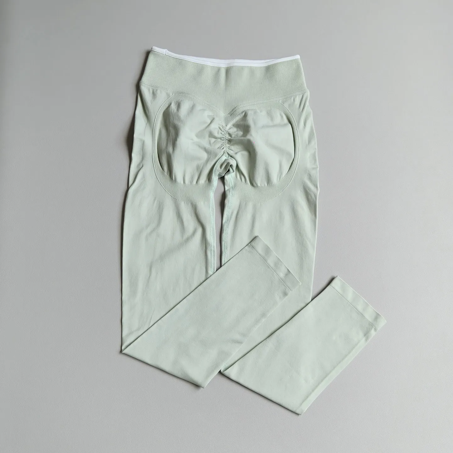 Nahtlose High-Waist Yoga-Hose, Po-Formende Fitness-Leggings, Schnelltrocknende Sport-Gym-Hose, Hochelastische Dreiviertel-Länge – Detail 11