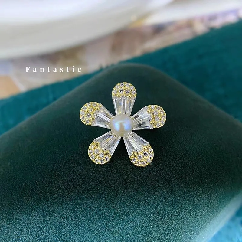 Five-Petal Flower Small Brooch Women's High-Grade Micro-Inlaid Zircon Collar Pin Skirt Collar High-Grade Sense Niche Accessories