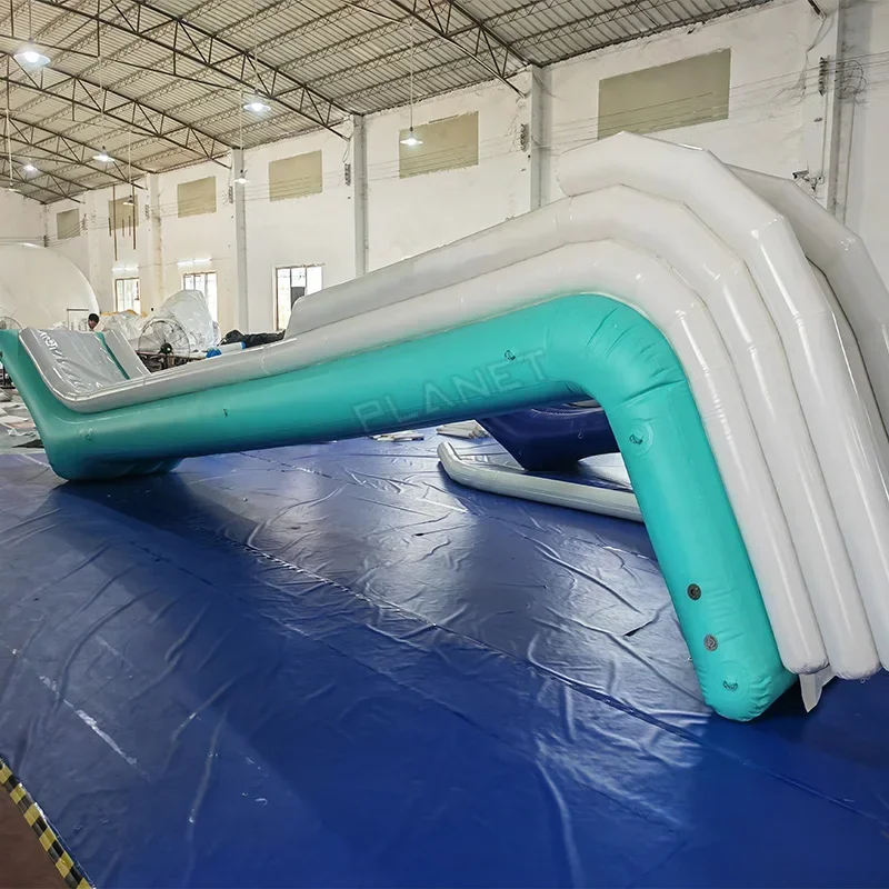 Newly Upgraded High Quolaty Luxury Water Play Superyacht Marina Floating Slide Inflatable Yacht Slide