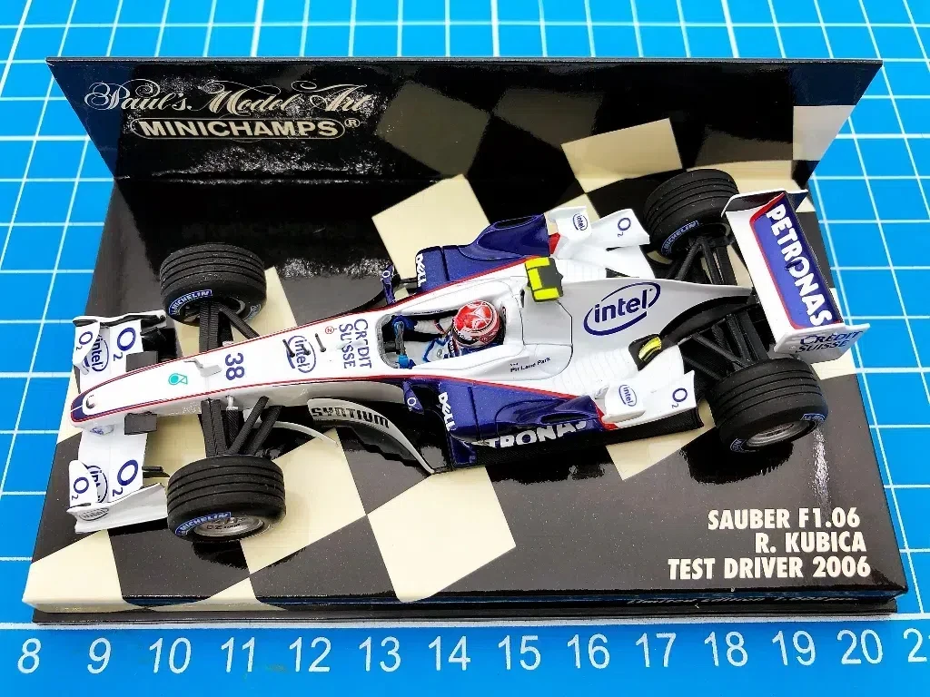 

Minichamps 1:43 F1 F1.06 2006 Роберт Кубика Тестовая имитация ограниченной серии Смола Металл Статическая модель автомобиля Игрушка в подарок