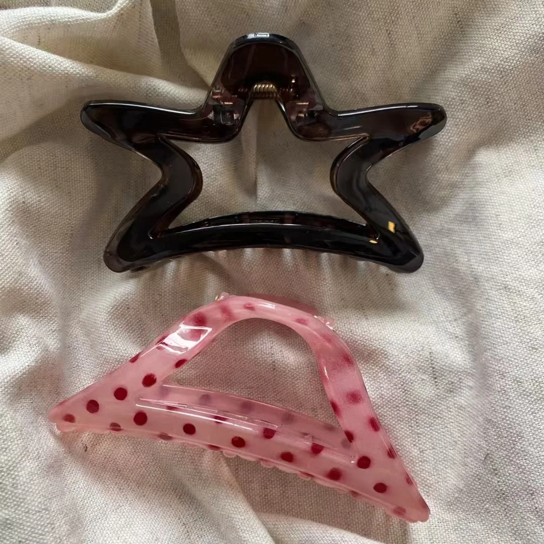 2pcs Vintage Strawberry Polka Dot Triangle Pentagram Star Large Hair Claw Clip Elegant Ponytail Clamp Barrettes hair Accessories