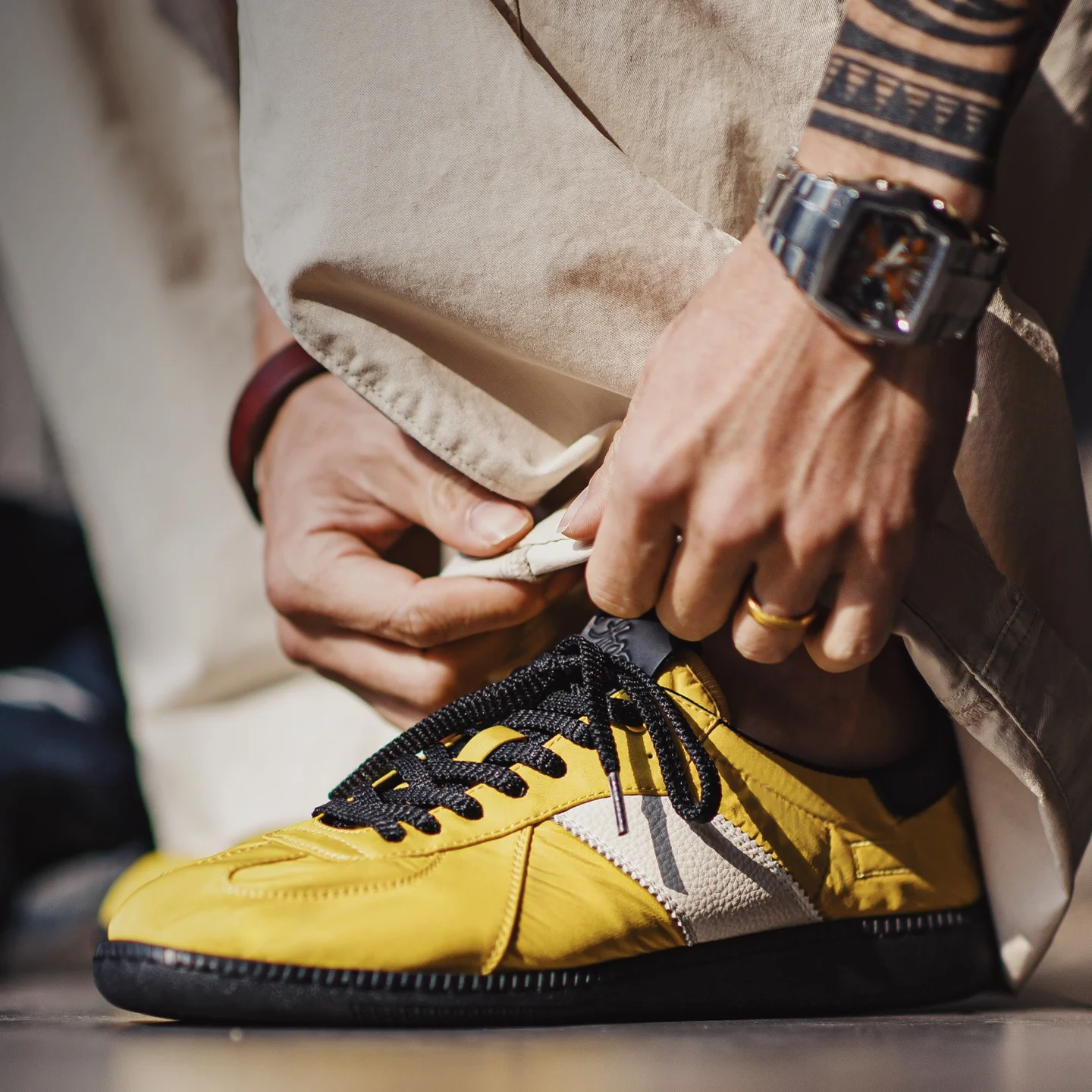 Maden Unisex Vintage Yellow Sneakers Classic Low Top Flat Sole Lightweight Casual German Trainers Lace Up Commuter Shoes view 2