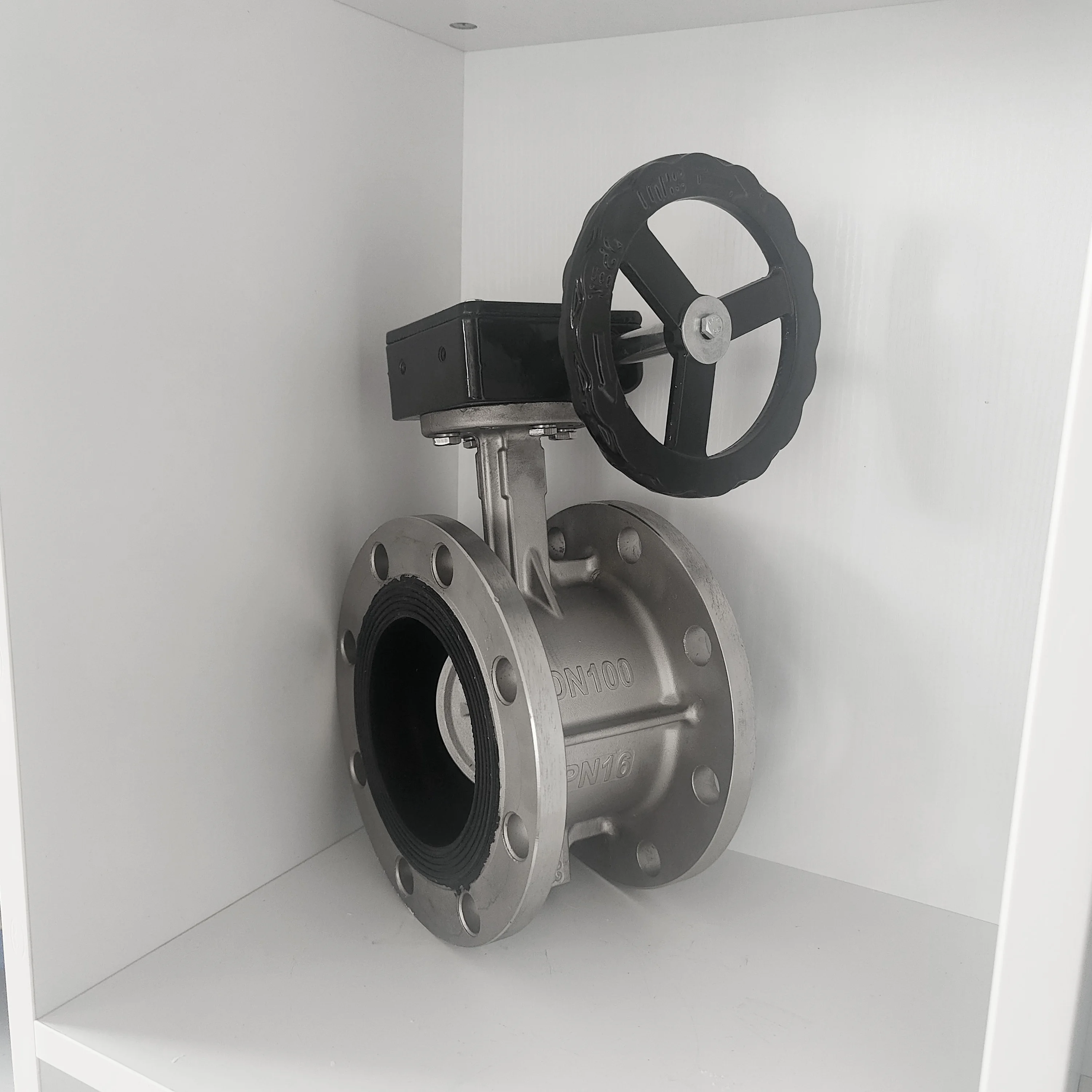 Valvole a farfalla a doppia flangia da 5 pollici con valvola a farfalla manuale saldata in acciaio inossidabile D341X-16C personalizzate