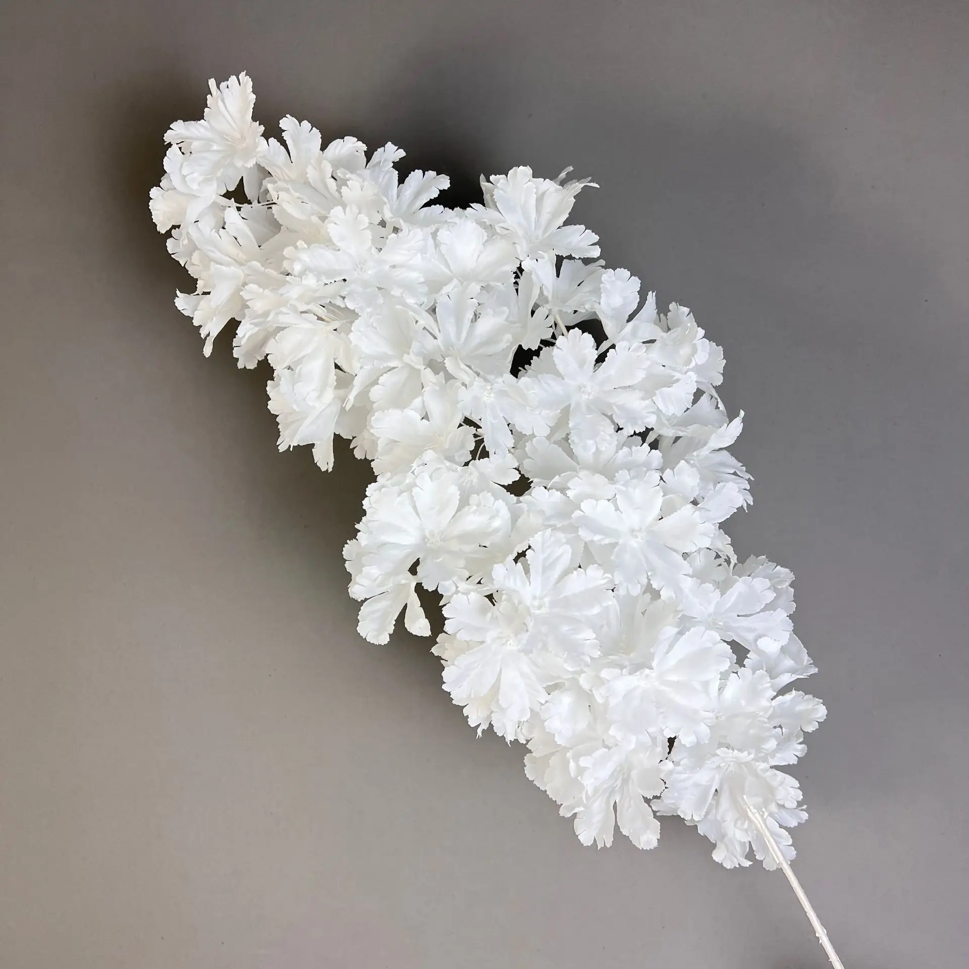 100 Stück 90cm Weiße Zweige Schneekirschblüten Künstliche Blumen Wohnzimmerdekoration Hochzeit Outdoor-Party Fotorequisiten – Detail 4