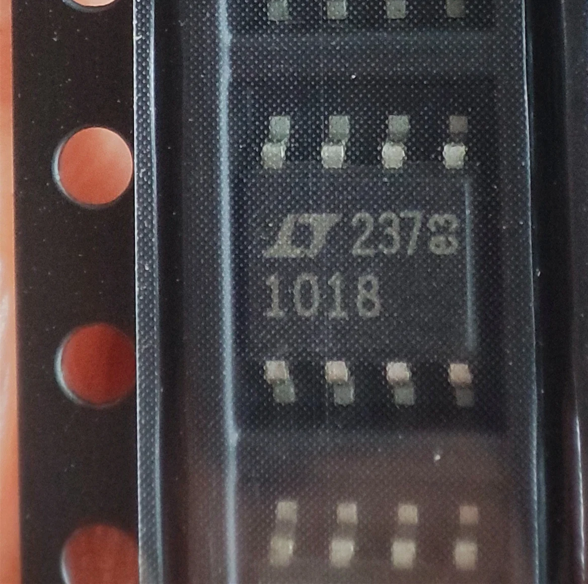 1~10pcs/lot LT1018 LT1018CS8 LT1018IS8 1018 SOP-8 100% Brand New Original.