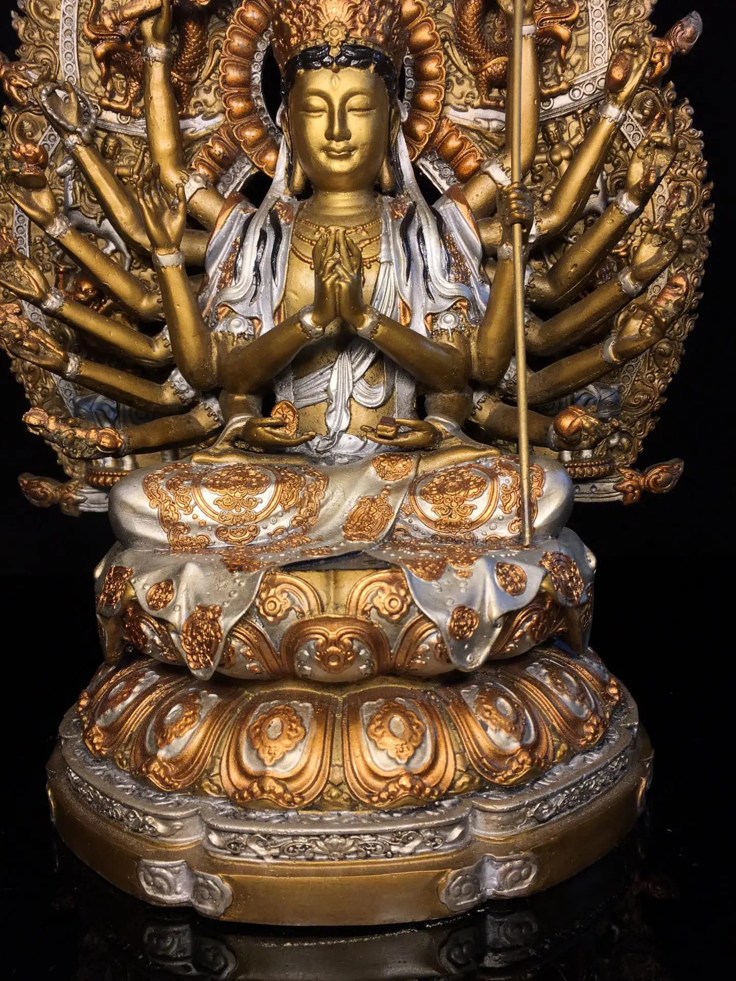Old Bronze Gilded High Relief Painted Cundī Bodhisattva 1000 arm Guanyin Sitting Buddha backlight Lotus Terrace Worship Hall