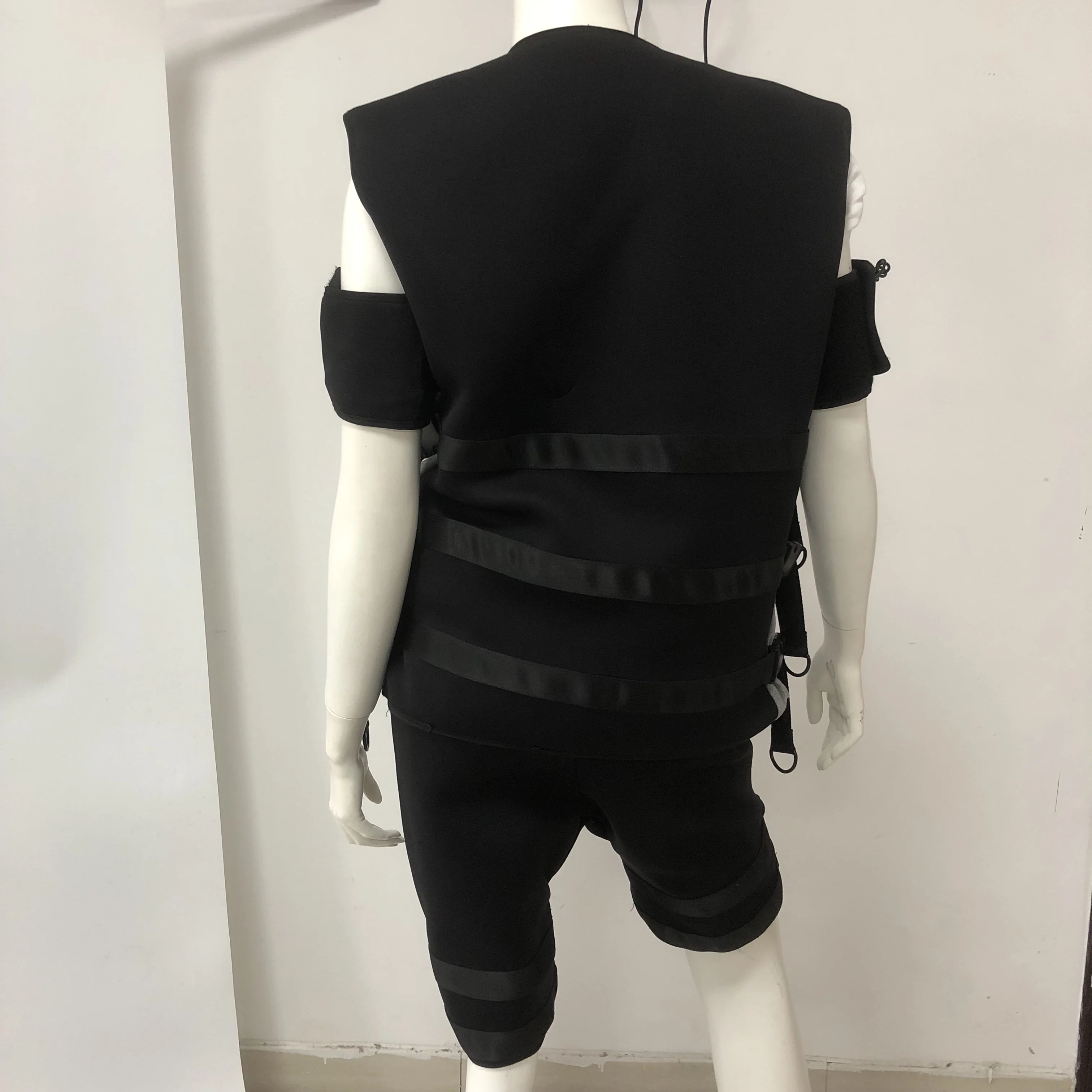 

Fitness Club Coach Professional EMS Training Clothes Vest Electronic Set Wireless Control Rechargeable