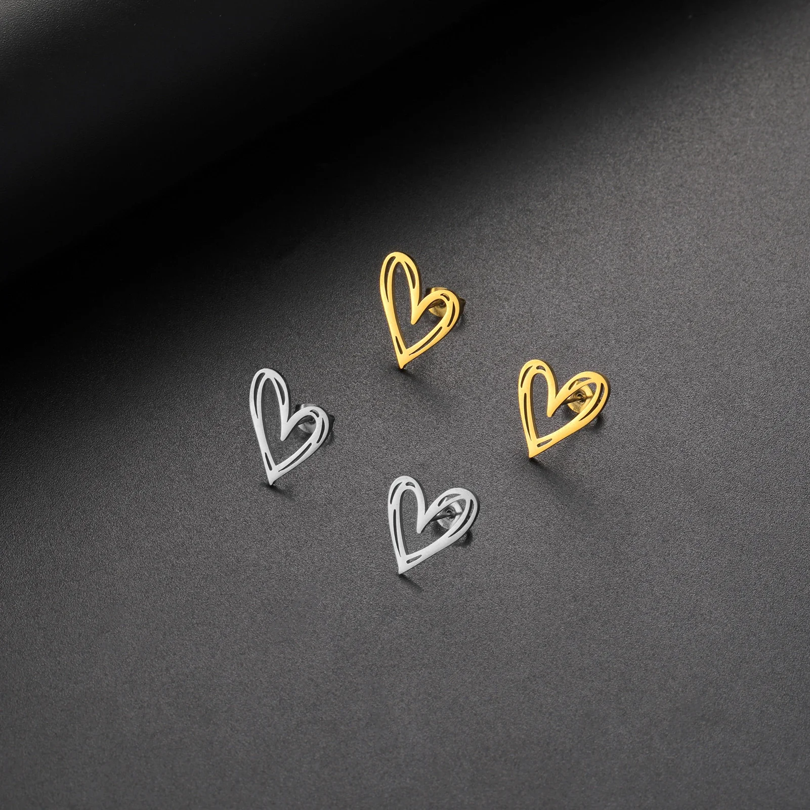 Cazador Cute Kpop Heart Stud Earrings for Women Girls Stainless Steel Gold Color Piercing Earrings Jewelry Christmas Gift 2024