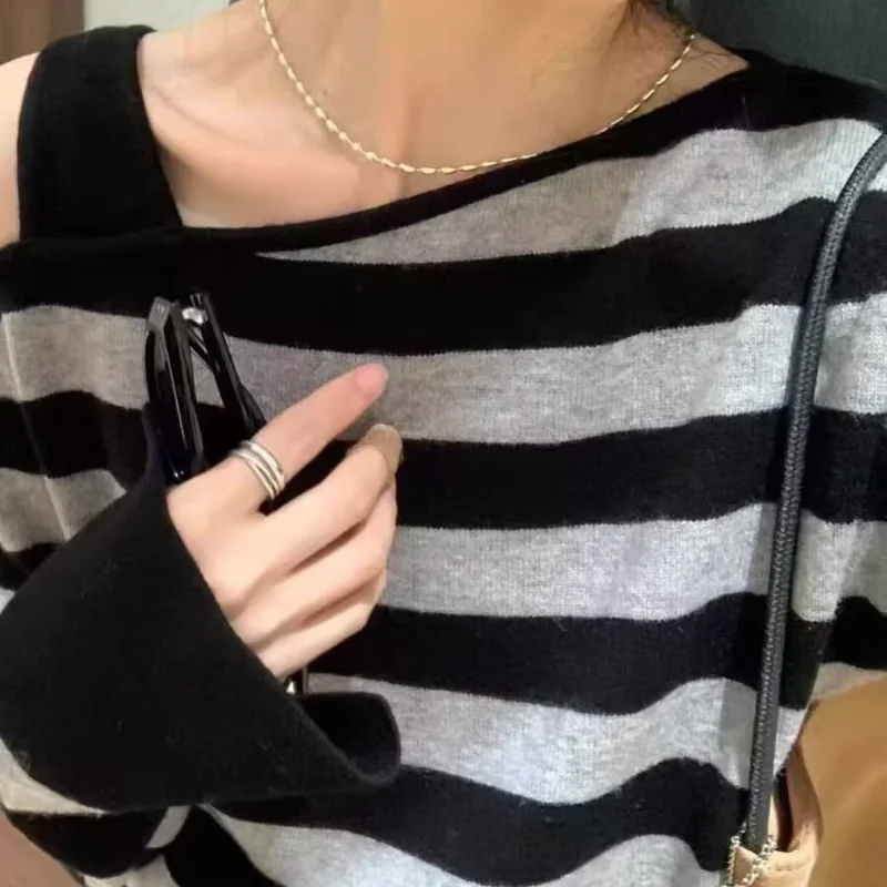

Irregular Contrasting Striped Slanted Shoulder Knitted Women's Autumn and Winter Off-shoulder Sweater Short Small Top