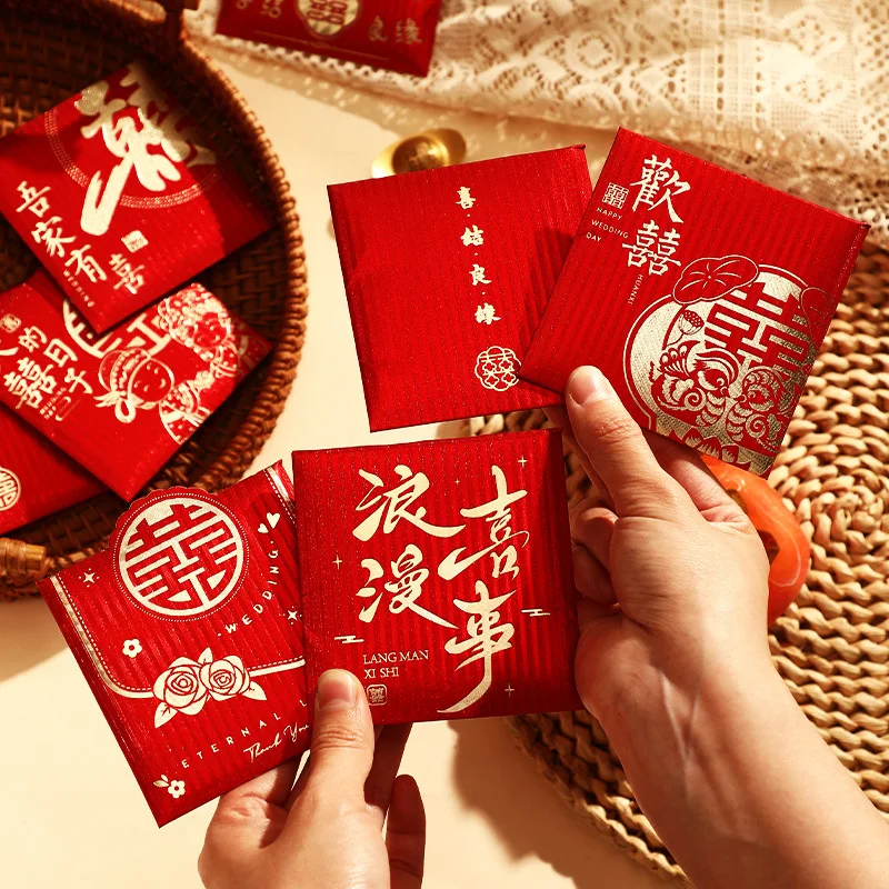 Рисунок 3 - свадебные красные конверты