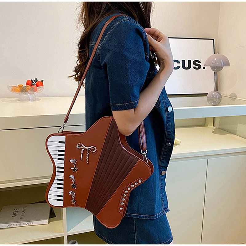 Modischer Rucksack, Sternförmige Klaviertasten-Schleifendekoration, Umhängetasche, Einzigartige Vintage-Messenger-Tasche für Frauen, Vielseitig für den Arbeitsweg – Detail 12