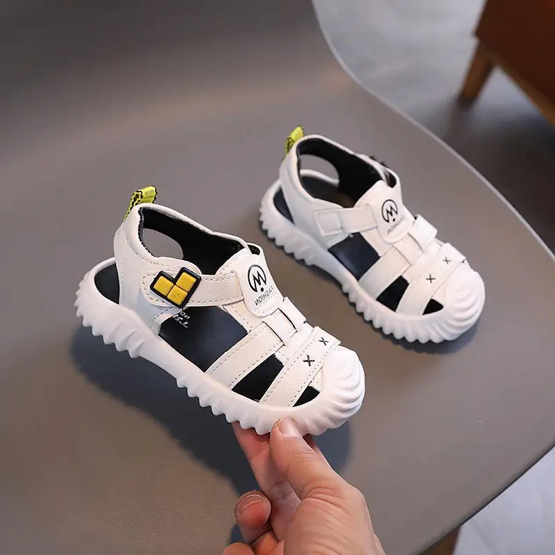 

New children's sandals Boys leather sandals soft soled non-slip sandals beach shoes girls casual sandals