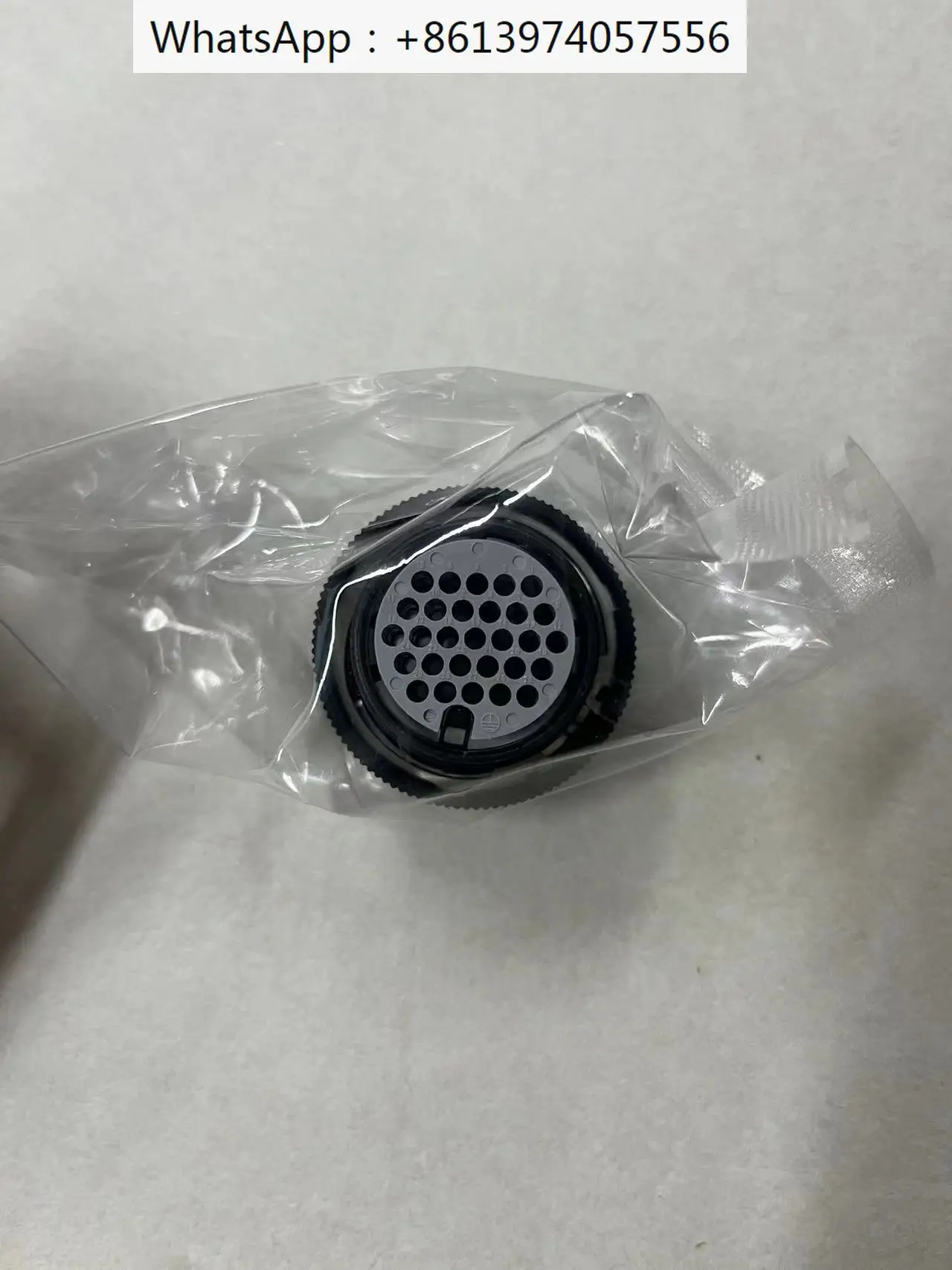 Original imported connector plug connector CE01-6A20-30APC-D0