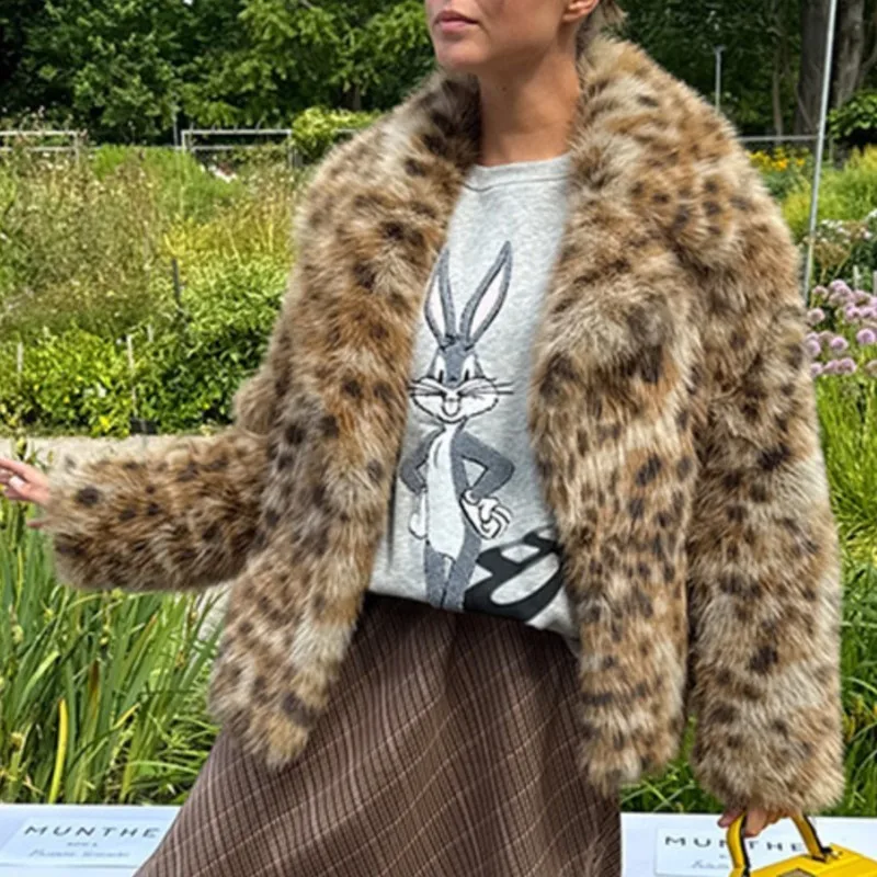 Herbst-Winter, verdicktes warmes Fell, flauschig, schick, Leoparden-Jacken, Oberbekleidung, 2025, neue mittlere Kunstpelz-Umlegekragen-Jacken, Mäntel