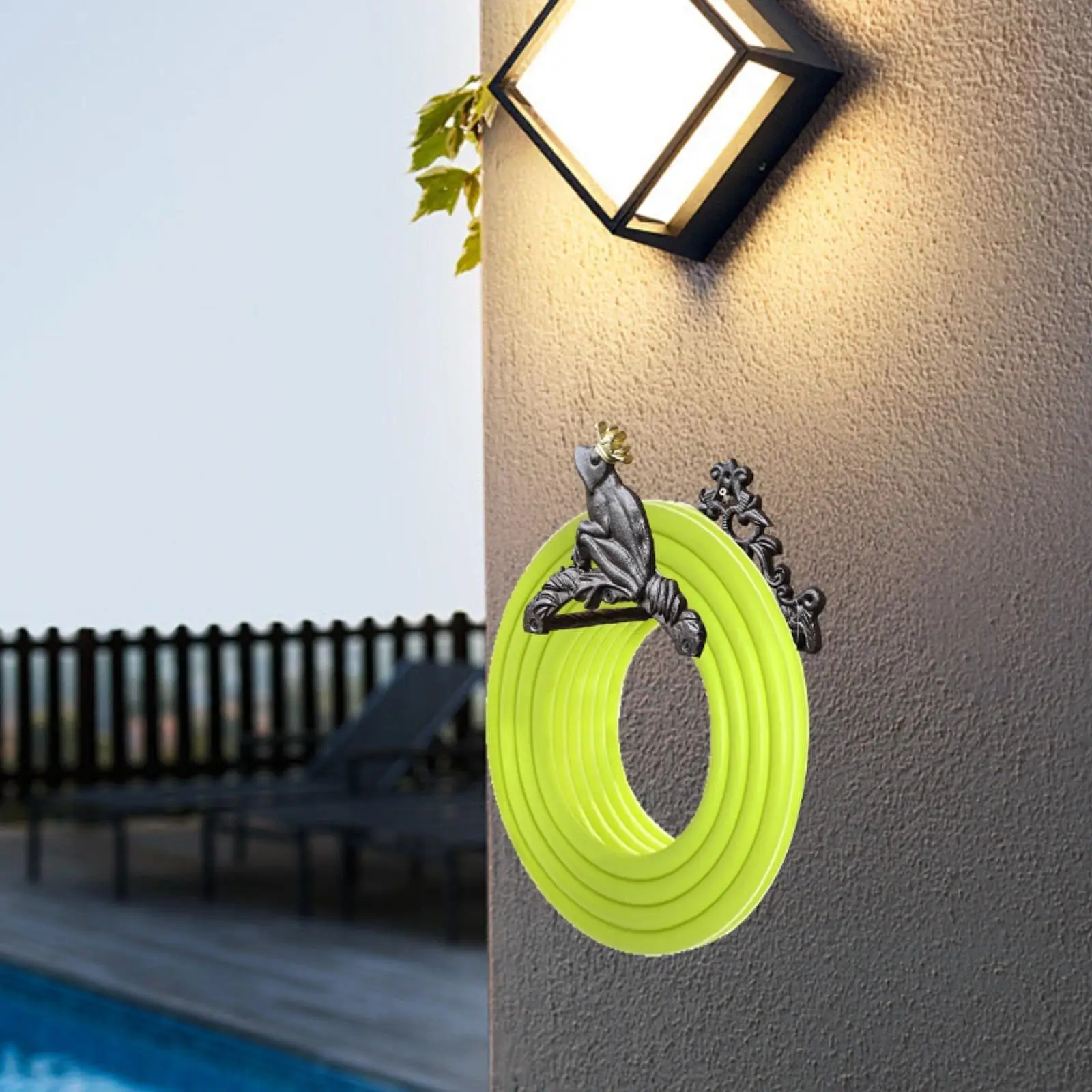 

Garden Hose Holder Wall Mount Metal Hose Stand Funny Sturdy Decorative Wall Decoration for Outside Outdoor Courtyard Fence Patio