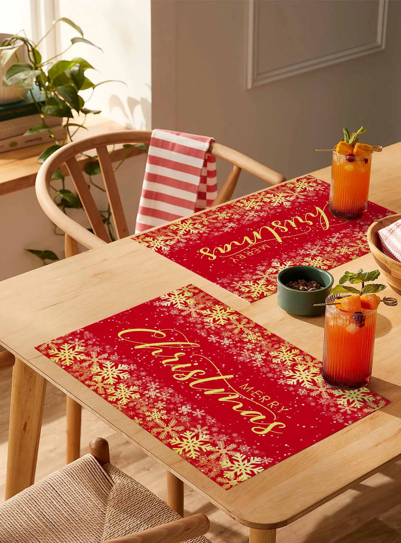 

4/6 Pcs Gold Red Christmas Snowflakes Placemat Wedding Party Dining Decor Linen Table Mat Kitchen Accessories