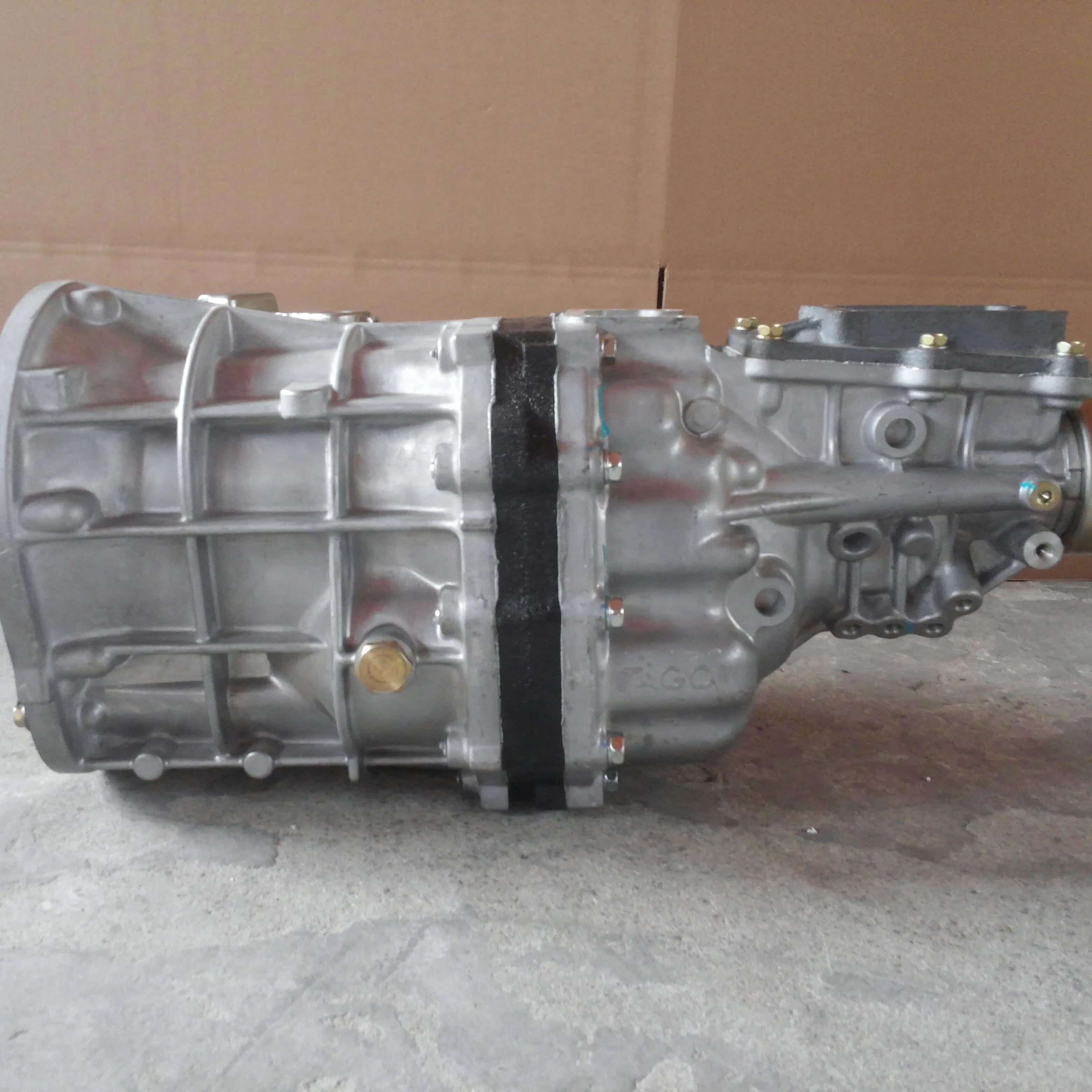 Manual Transmission Gearbox For Hiace 2KD Gearbox