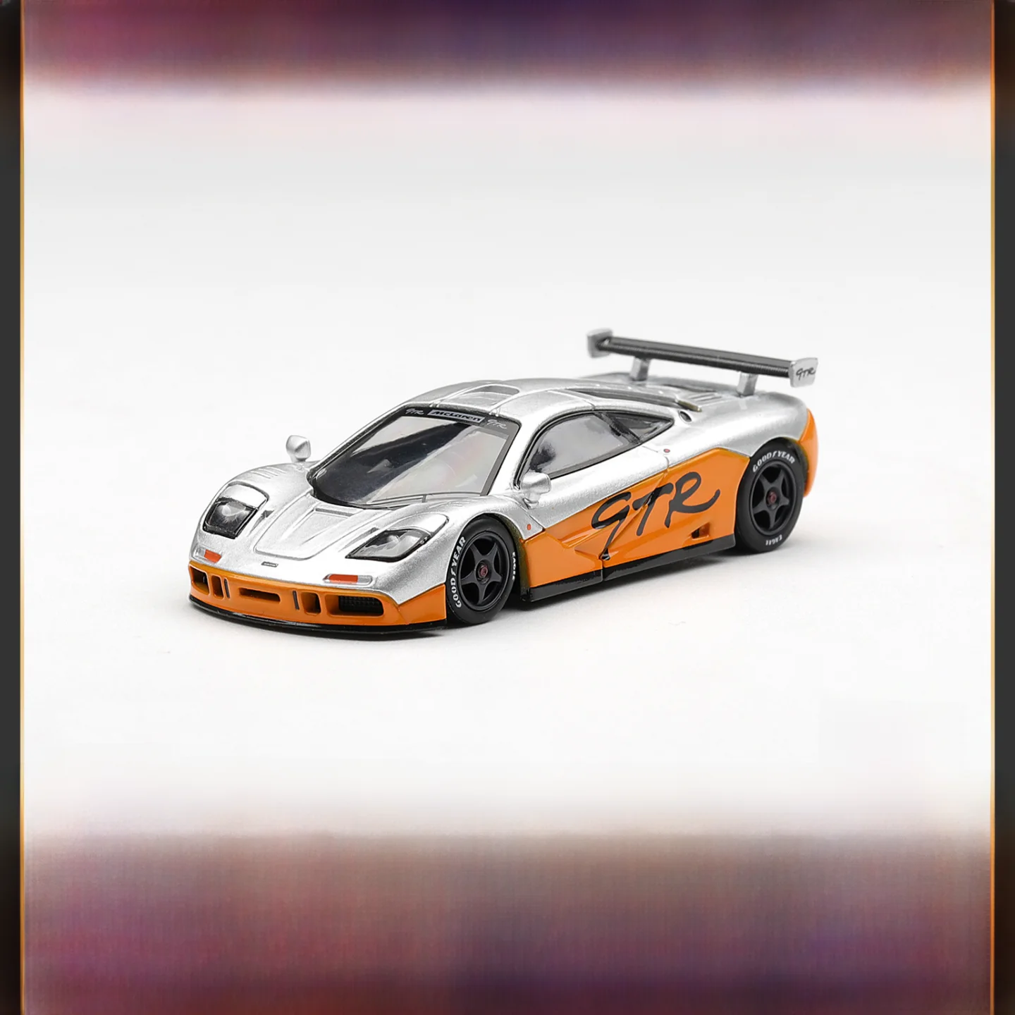 pds-gt-164-mclaren-f1-gtr-1995-alloy-simulation-car-model-collectible-preorder-64-scale-for-ages-14-and-above