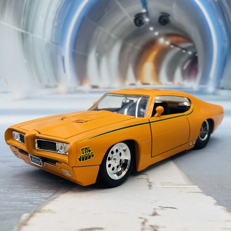 

JADA 1:24 Pontiac GTO JUDGE 1969, легкосплавный автомобиль, литье под давлением и игрушечный транспорт, модель автомобиля, миниатюрная масштабная модель автомобиля для детей