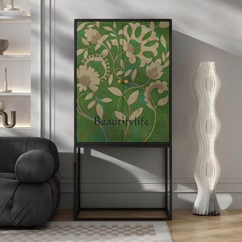 

French medieval integrated chest cabinet against the wall B & B hotel clubhouse storage light luxury cabinet