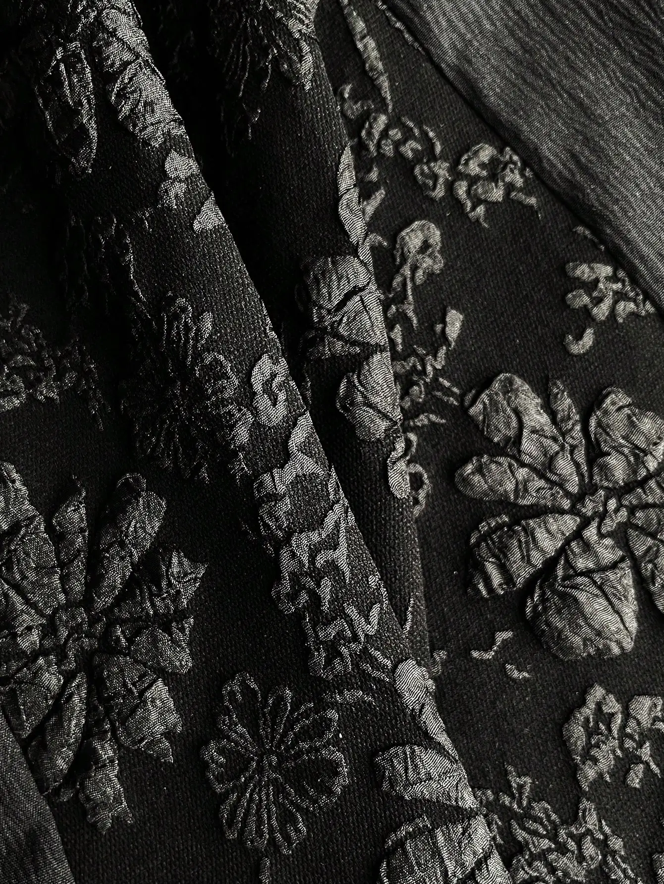 فستان على الطراز الفرنسي الأنيق بتصميم الخريف، وتنورة سترة منقوشة، وتنورة متوسطة الطول للنساء