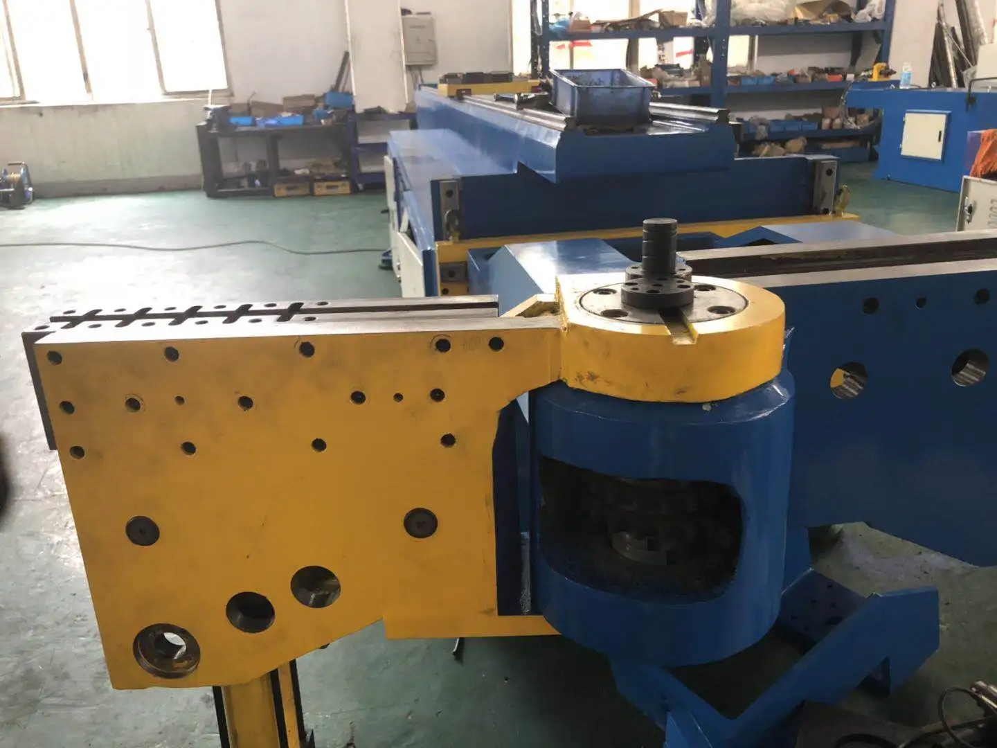 Rohr- und Rohrbiegemaschinen Legierung 75CNC Rohrbiegemaschine mit großem Durchmesser