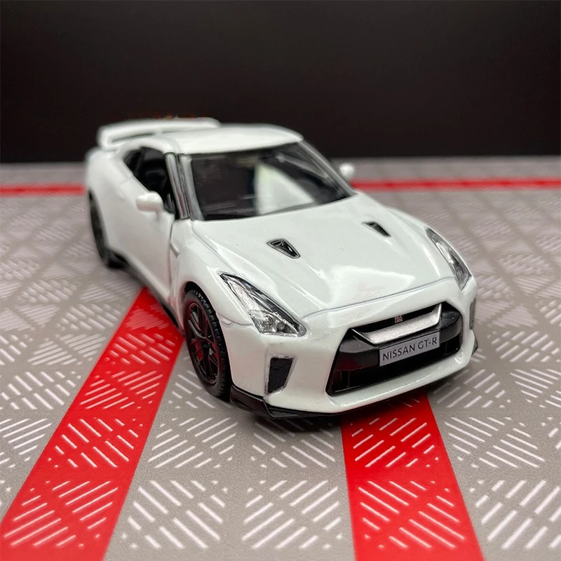 

1:36 GTR R35 High Simulation Diecast Car Metal Alloy Model Car Children's toys collection gifts