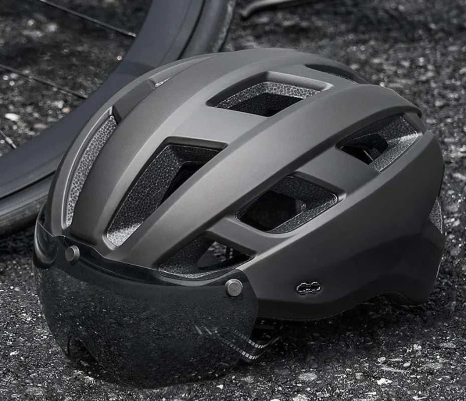 Bicycle helmet with brim integrated molded cycling helmet, men's mountain road bike cap, women's cycling gear