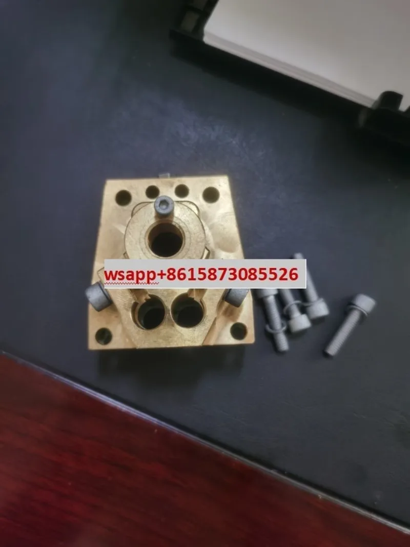 

Original German 2006213830