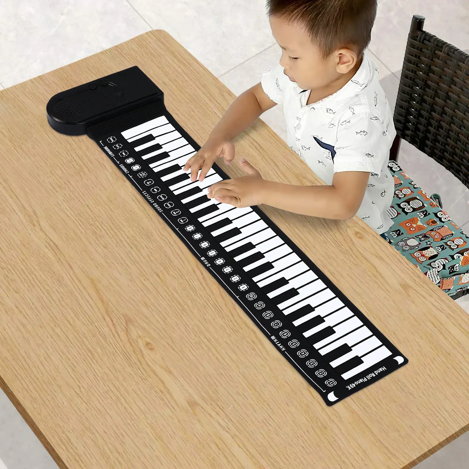 

Портативная складная клавиатура-пианино на 49 клавиш с 16 уровнями громкости и управлением на 32 такта для начинающих музыкантов