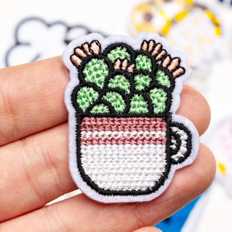 5/20Pcs Mini Cute Animals Patch Iron On Embroidery For Clothing Cartoon Anime Patches For Kid Clothes Appliques Stickers T-shirt