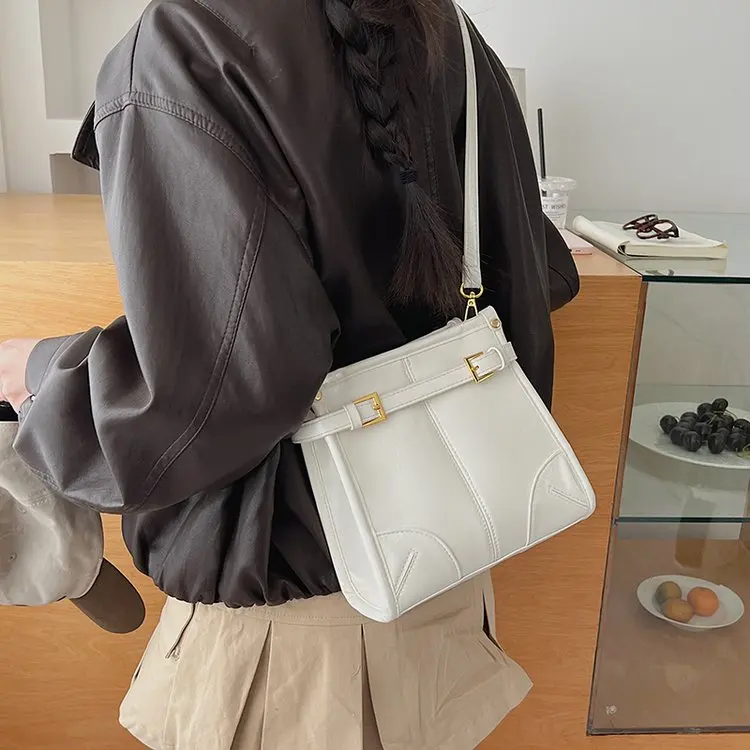 

Новая модная женская сумка 2026 года: вместительный винтажный рюкзак и сумка-тоут для города, высококачественная модель