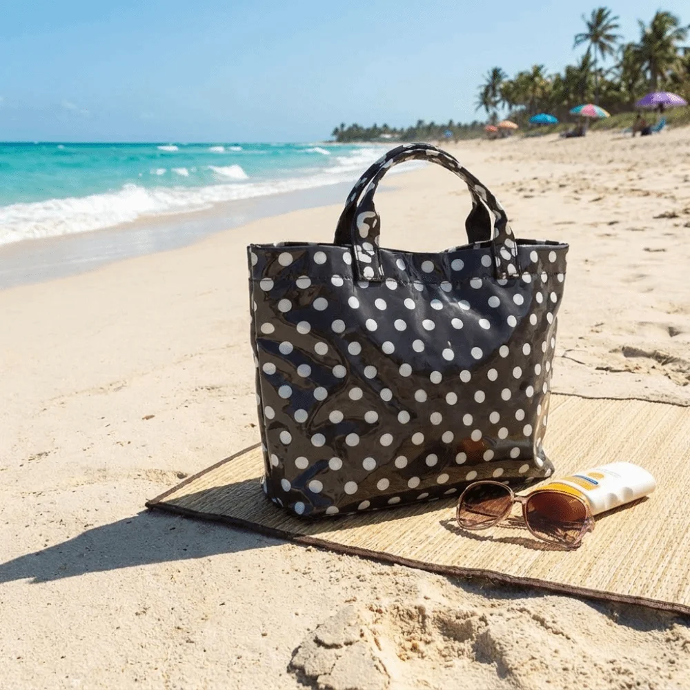 Fashion Large-Capacity Polka Dot Tote Bag Waterproof Multifunctional PVC Handbag Lightweight Korean Style Beach Bag Beach