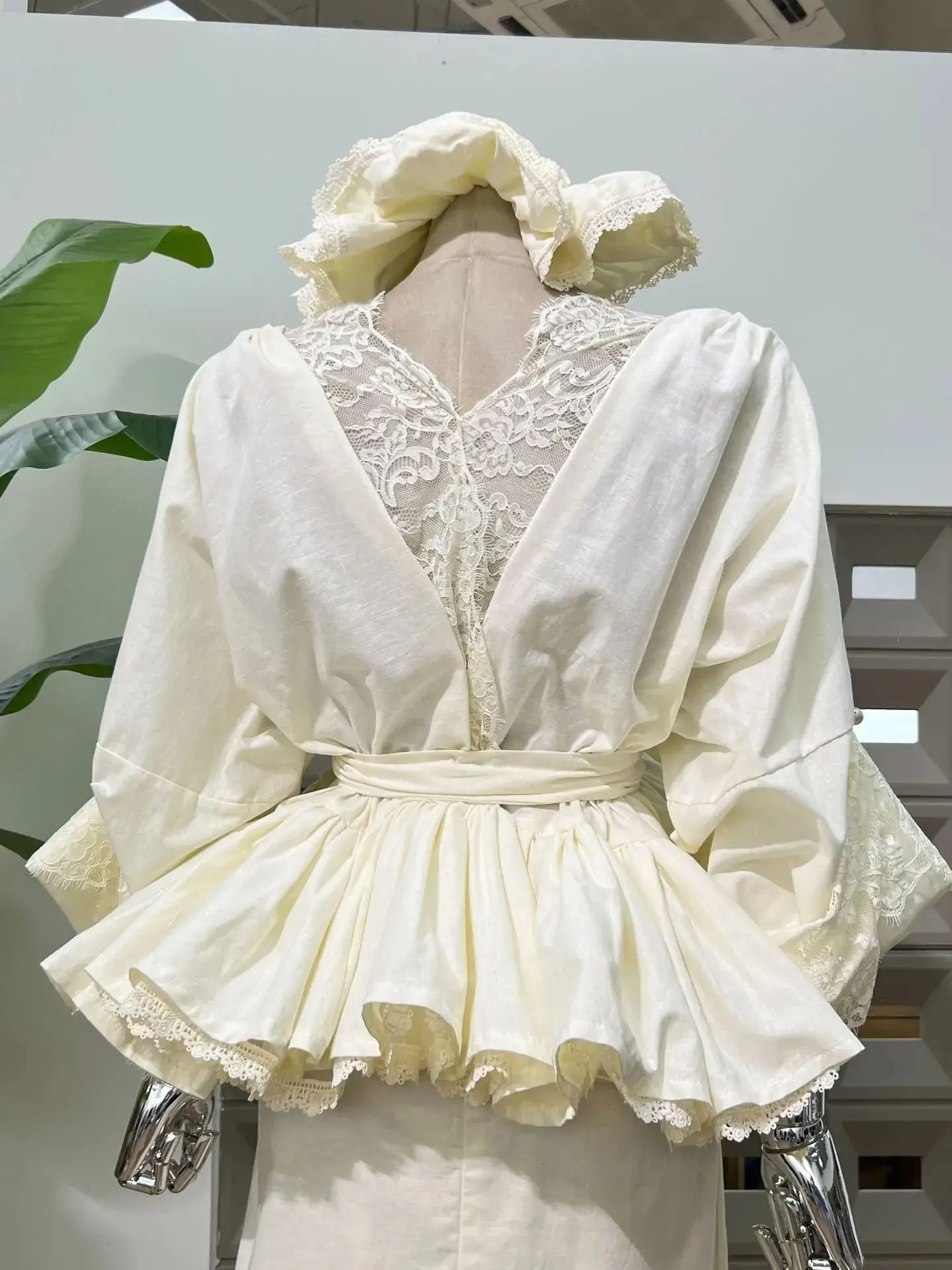 Herbst Neue Feste Verstärktes Spitze Drei Stück Set für frauen Chic Schal V-ausschnitt Lose Tops Hohe Taille Lange Röcke weibliche Set Kleider