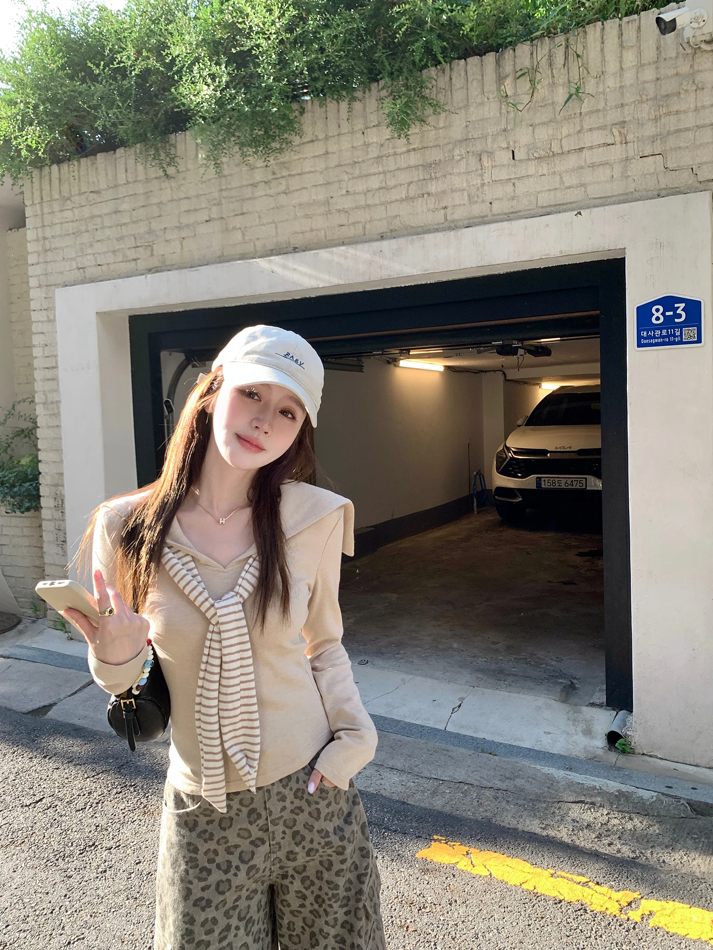 

YANUOYU Navy Collar Long Sve T-irt Women's Slim Fit Outerwear Knitted irt Commute Sle Asymmetric Design Pure Color