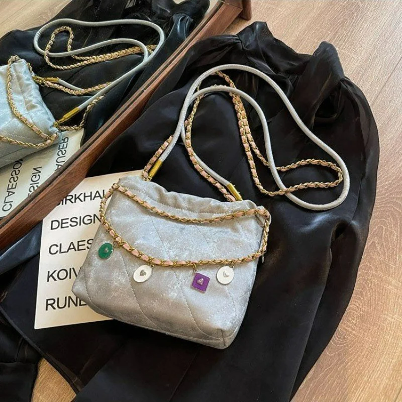 

2025 Новая высококачественная роскошная брендовая женская кожаная сумка на плечо известного дизайнера, винтажная элегантная парижская сумка ​