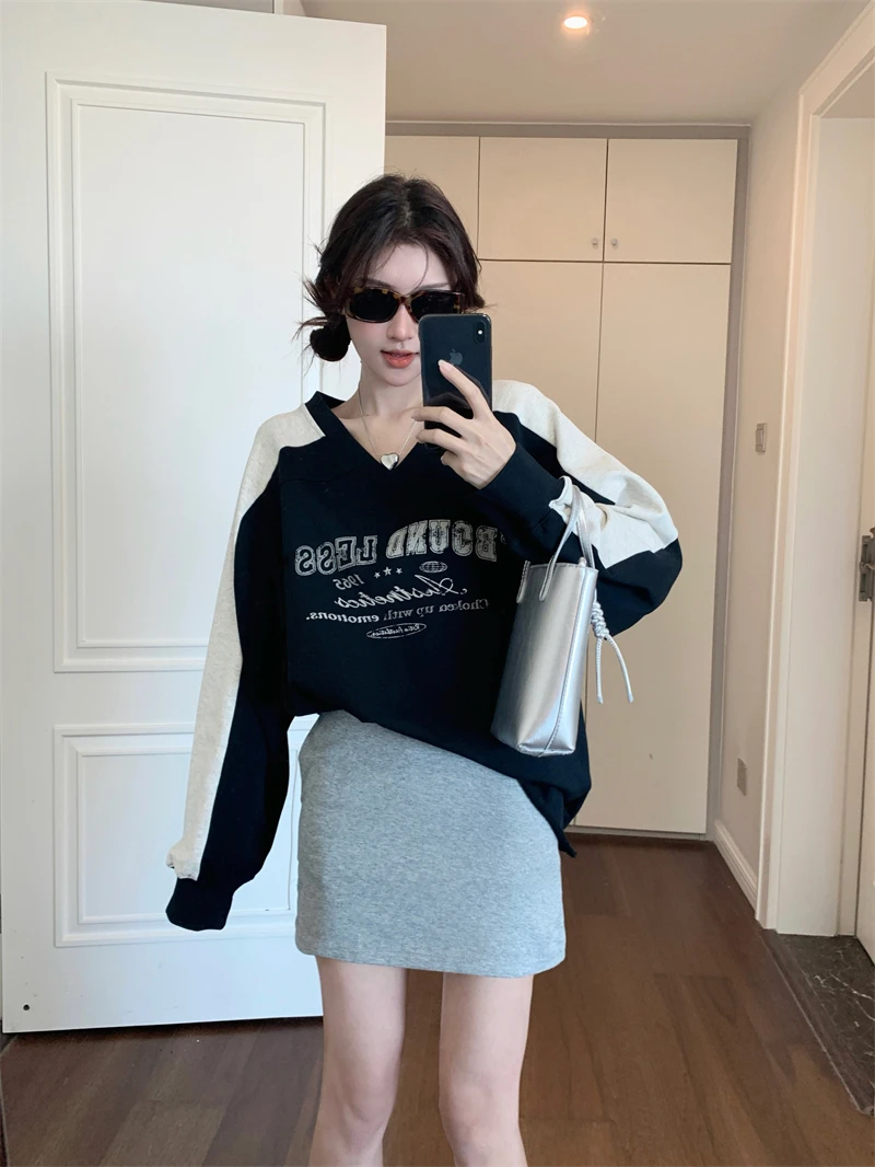 

Женская толстовка с V-образным вырезом и принтом в стиле ретро, с цветными блоками, свободного кроя, с длинными рукавами, весна-осень