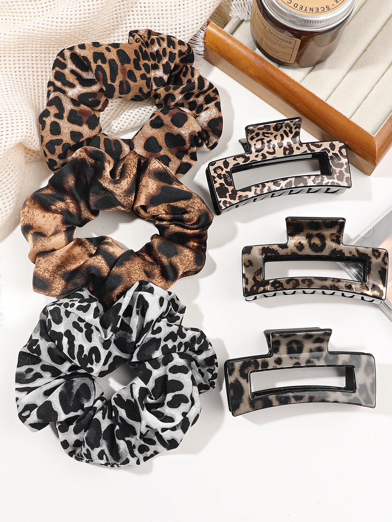 

Leopard Scrunchies and Hair Claw Clips Set,Silk Hair Ties Big Banana Clips for Women Thin Hair,Hair Accessories