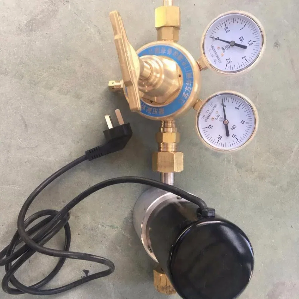 Electrical heating heater pressure CO2 regulator