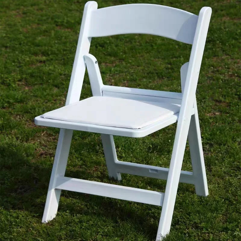 

Oversized White Portable Folding Chair, Outdoor Lawn Wedding Chair, Thickened High Load-Bearing Chair