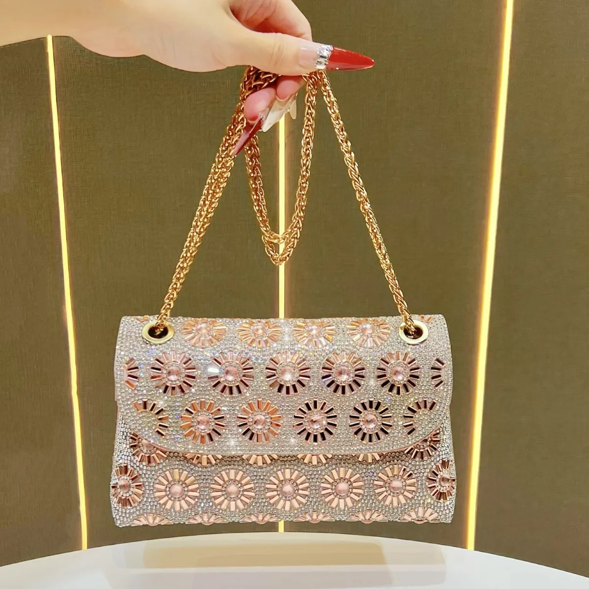 

2025 Elegant Floral Evening Bags For Women Diamond Chain Shoulder Crossbody Bags Party Wedding Clutch Ladies Purse Handbags