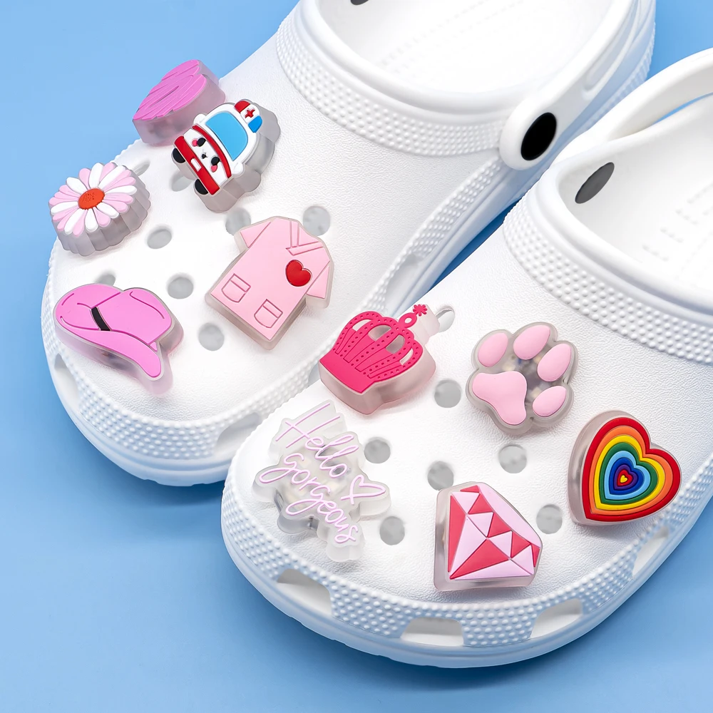 1 Stück LED-Schuhanhänger, Fußball-Gamepad, leuchtend, beleuchtete Schuhdekorationen, Zubehör, Sonnenblumen-Schmetterling, LED-Pins für Frauen und Mädchen – Detail 4