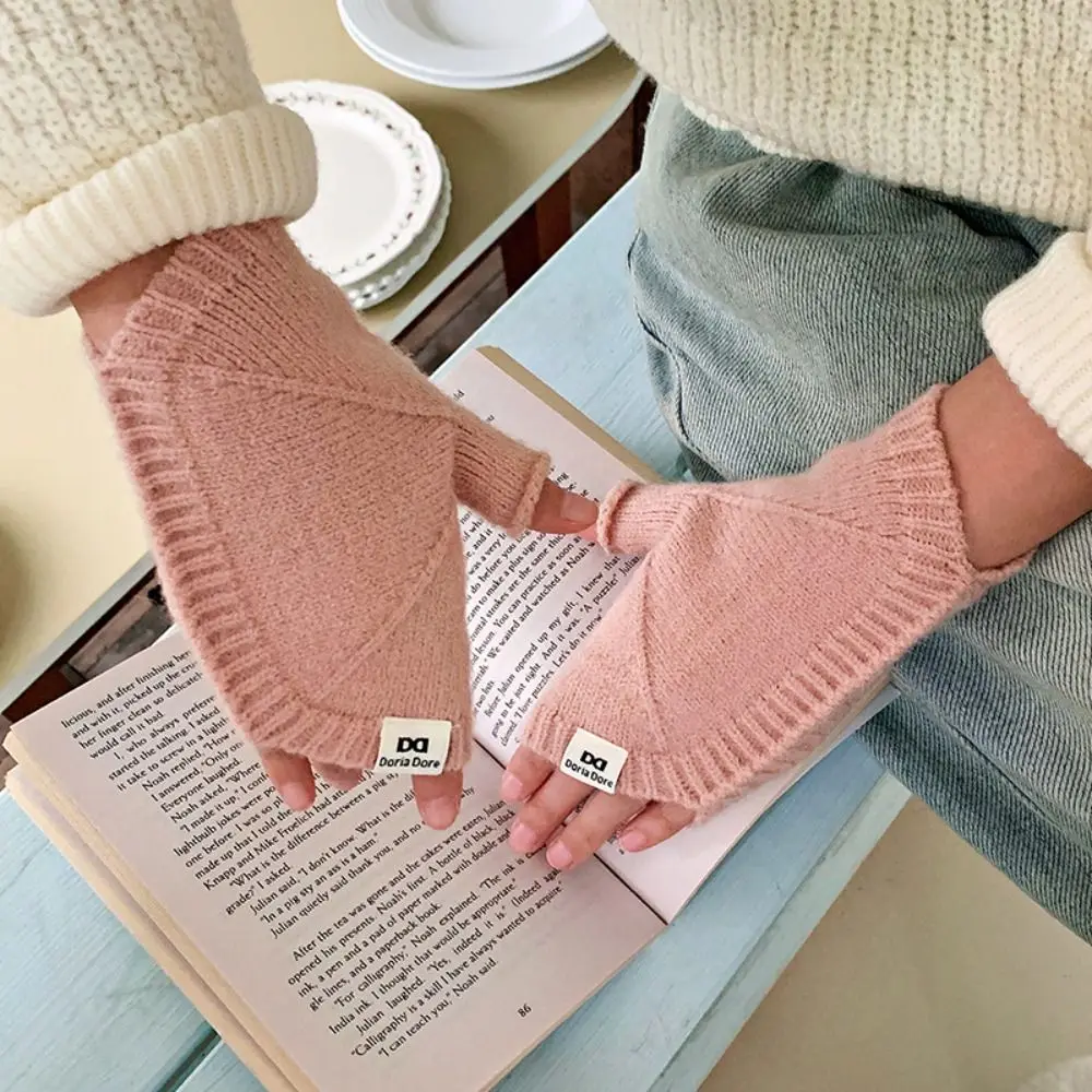 Simple Warm Touch Screen Half Gloves Creative Thicken Conch Knitted Gloves Korean Short Winter Shell Gloves Cycling