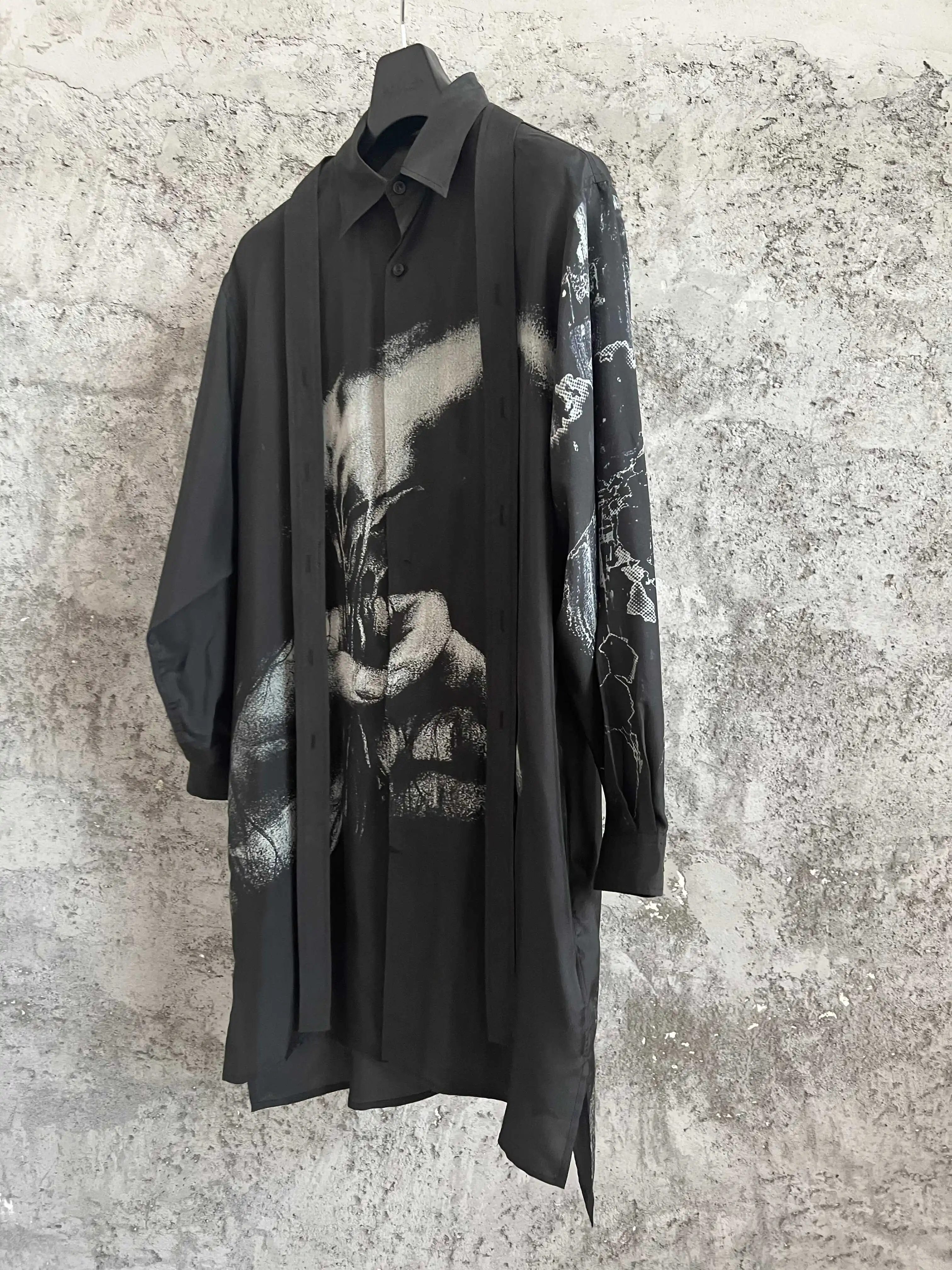 Original design of dark Japanese-style men's front drape shirt with silk abstract pattern print