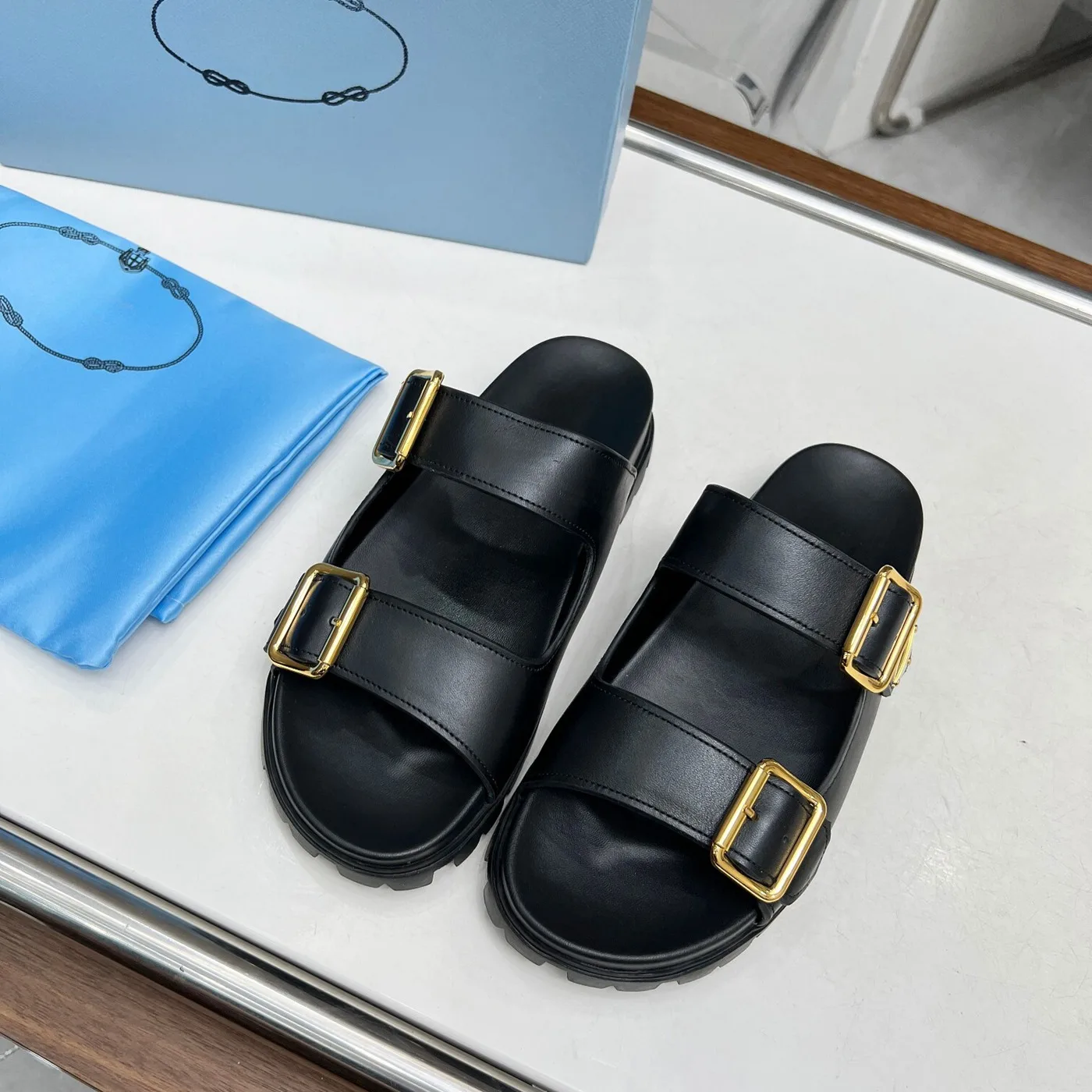 Less Stock In Black White Yellow Flat Sandals Female Summer Shoes Desinger Split Leather Rubber 35 To 42 Size Sandals 2024