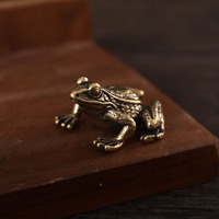 Miniature Frog Figurine Vintage Brass Frog Decoration Frog Statue Desktop Brass Ornament