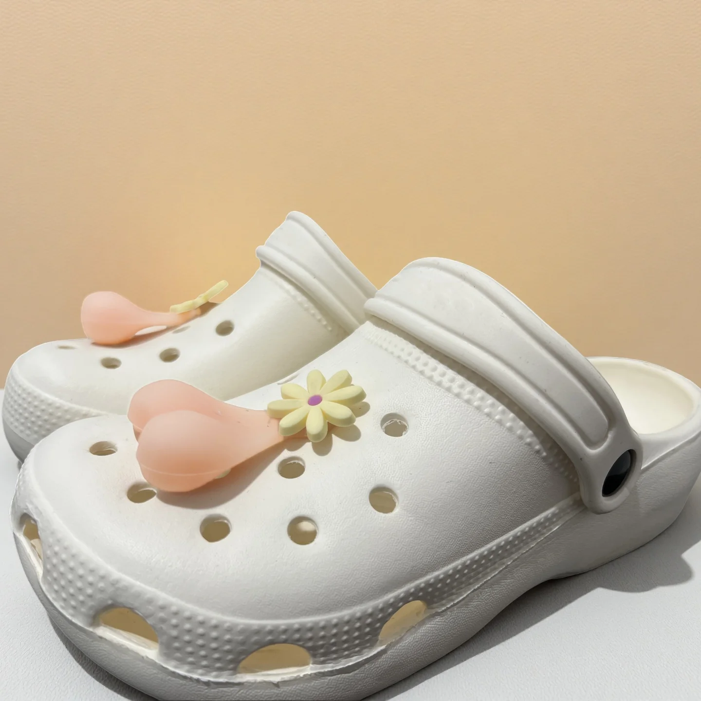 

Funny 2pcs Testis Shoe Charms Spoof Parody Accessories Fluorescence PVC Pendant Shoe Buckle Sandal Ornaments Gifts for Friends